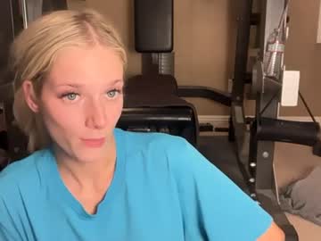 Sexy live cam screenshot of alexispaige06's webcam / video chat room