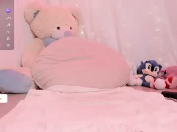 Sexy live cam screenshot of alice_wiinter's webcam / video chat room