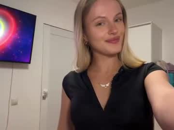 Sexy live cam screenshot of allaloffredo's webcam / video chat room