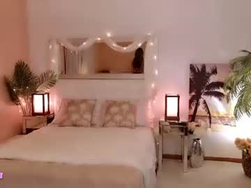 Sexy live cam screenshot of amyvalentine's webcam / video chat room