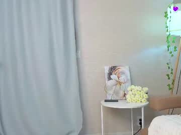 Sexy live cam screenshot of avelyra's webcam / video chat room