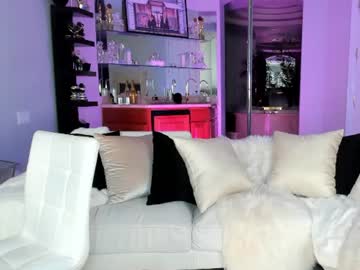 Sexy live cam screenshot of blonde_riderxxx's webcam / video chat room