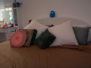 Sexy live cam screenshot of cami_calderon's webcam / video chat room