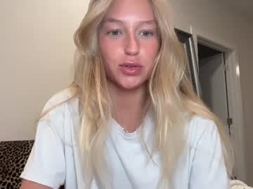 Sexy live cam screenshot of caseyyyhere's webcam / video chat room