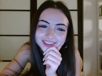 Sexy live cam screenshot of chelseagisele's webcam / video chat room