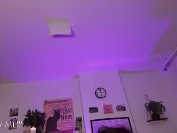 Sexy live cam screenshot of darknes_lilith18's webcam / video chat room