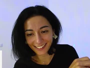 Sexy live cam screenshot of dora_sexplorer's webcam / video chat room