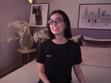 Sexy live cam screenshot of ellediane's webcam / video chat room