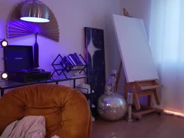 Sexy live cam screenshot of informal_'s webcam / video chat room