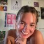 Sexy live cam screenshot of izzyxoxo8's webcam / video chat room