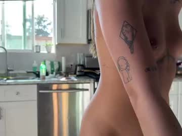 Sexy live cam screenshot of kittypurr79's webcam / video chat room