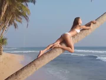 Sexy live cam screenshot of lettymoa's webcam / video chat room