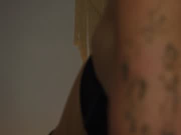 Sexy live cam screenshot of little_anitta's webcam / video chat room