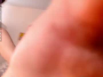 Sexy live cam screenshot of luafynova's webcam / video chat room