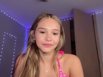 Sexy live cam screenshot of maddybbyyy's webcam / video chat room