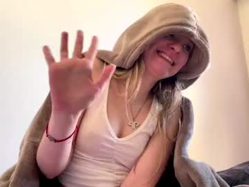 Sexy live cam screenshot of miica18y's webcam / video chat room