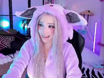 Sexy live cam screenshot of milkycute's webcam / video chat room