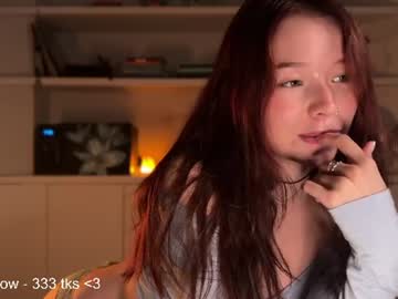 Sexy live cam screenshot of moonfaced_'s webcam / video chat room