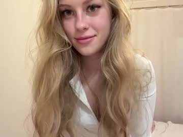 Sexy live cam screenshot of nellweisenborn's webcam / video chat room