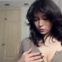 Sexy live cam screenshot of nievesshippey's webcam / video chat room