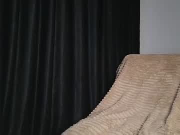 Sexy live cam screenshot of savage_lissa's webcam / video chat room