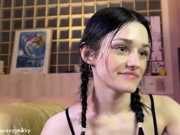 Sexy live cam screenshot of sexxxynikky's webcam / video chat room