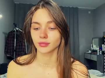 Sexy live cam screenshot of veluxe's webcam / video chat room
