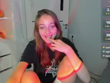 Sexy live cam screenshot of alis_tauber's webcam / video chat room