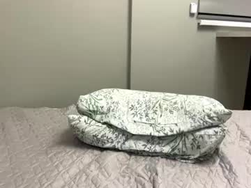 Sexy live cam screenshot of alysastuddiford's webcam / video chat room