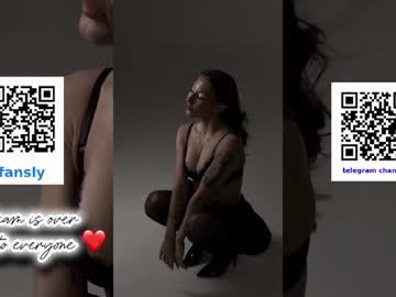Sexy live cam screenshot of annie_f0x's webcam / video chat room