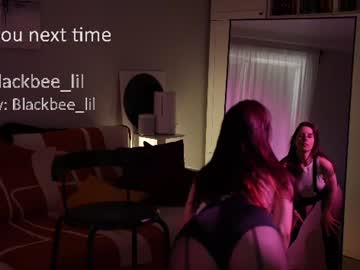 Sexy live cam screenshot of _blackbee_'s webcam / video chat room