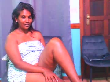Sexy live cam screenshot of bollywooddickpleaser's webcam / video chat room
