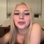 Sexy live cam screenshot of brookefieldd's webcam / video chat room
