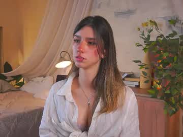 Sexy live cam screenshot of delilahtranmer's webcam / video chat room