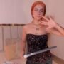 Sexy live cam screenshot of elizabethtayloor_'s webcam / video chat room