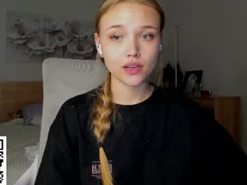 Sexy live cam screenshot of flooora_0's webcam / video chat room