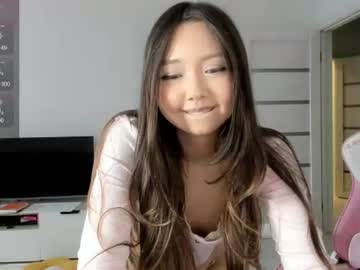 Sexy live cam screenshot of fluffy_rose's webcam / video chat room