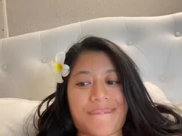 Sexy live cam screenshot of hawaiigirl_'s webcam / video chat room