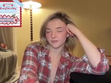 Sexy live cam screenshot of lucydelovely's webcam / video chat room