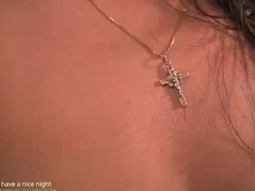 Sexy live cam screenshot of mavii__'s webcam / video chat room