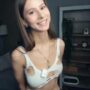 Sexy live cam screenshot of merlehyon's webcam / video chat room