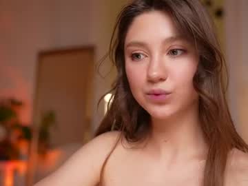 Sexy live cam screenshot of mia_dynasty's webcam / video chat room