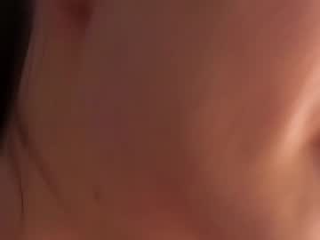 Sexy live cam screenshot of milly_heart's webcam / video chat room