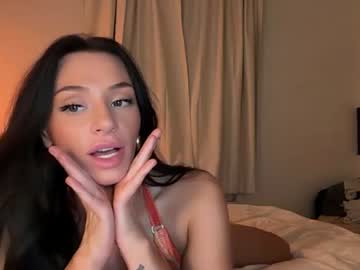 Sexy live cam screenshot of novablairr's webcam / video chat room