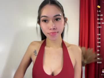 Sexy live cam screenshot of rebecca_slutt's webcam / video chat room