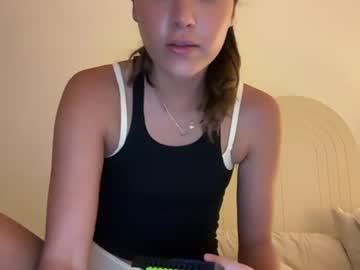 Sexy live cam screenshot of sofiuhhh's webcam / video chat room