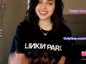 Sexy live cam screenshot of yourfreakygirl's webcam / video chat room
