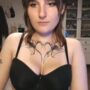 Sexy live cam screenshot of yourhanna_'s webcam / video chat room